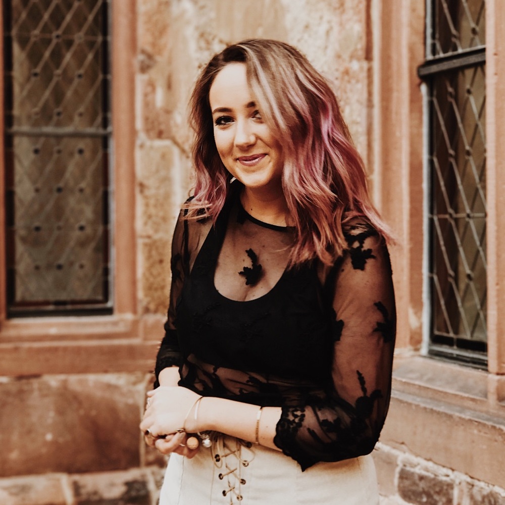 Meet your Posher, Nina